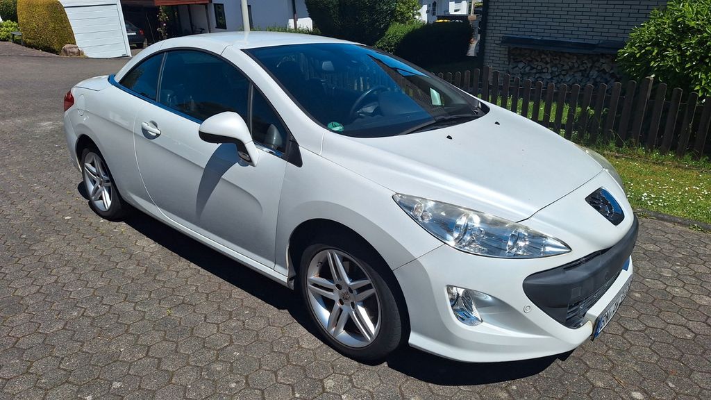 Peugeot 308 90.448 km 7.950 &euro; Bonn 53125