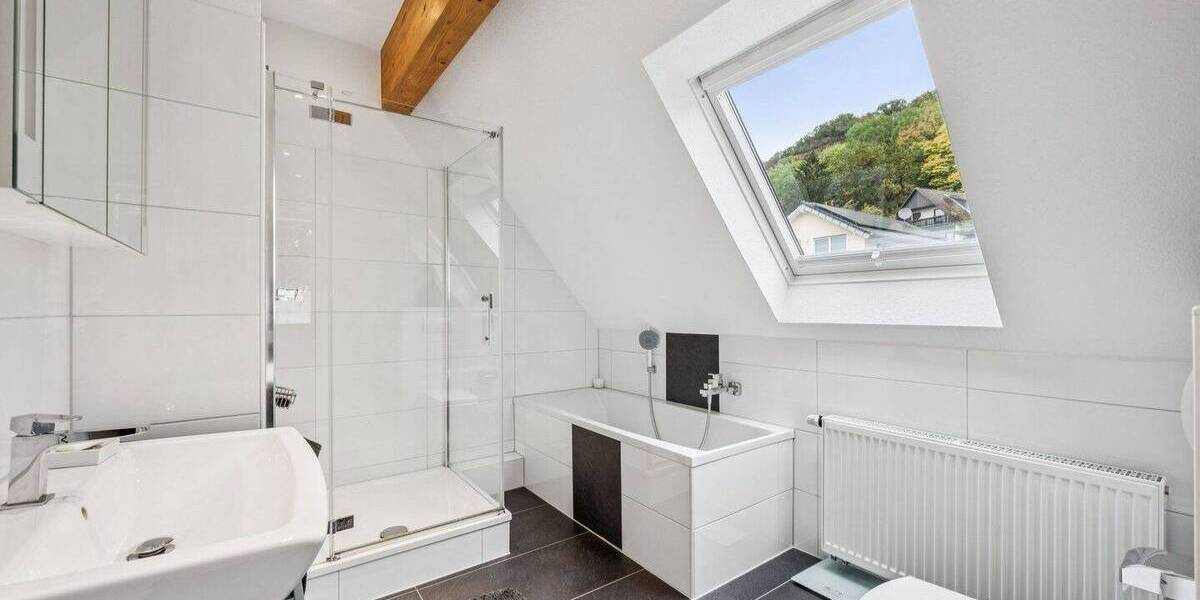 Einfamilienhaus Bonn Oberkassel - 6 Zimmer, 190 m&sup2;, 937.000&euro; | Angebot:25930102