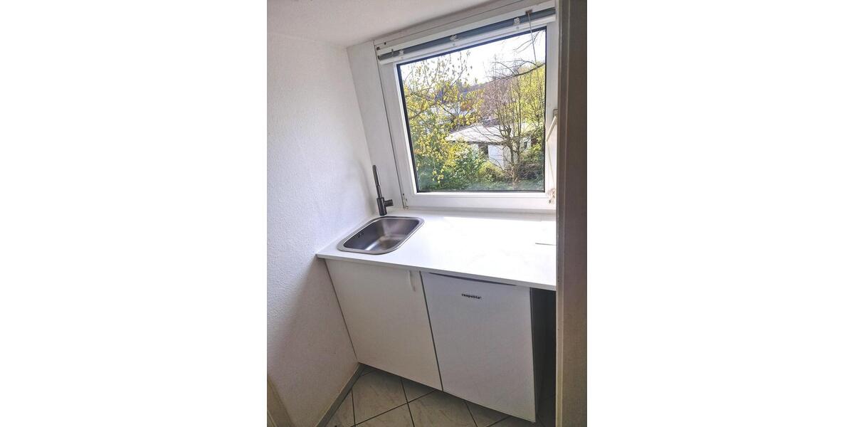 Dachgeschoßwohnung Köln Rodenkirchen - 1 Zimmer, 25 m&sup2;, 600&euro; | Angebot:26048075