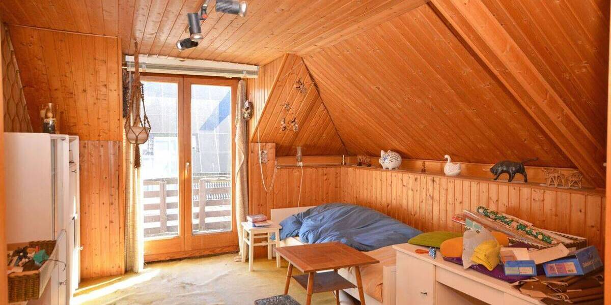 Einfamilienhaus Brühl - 8 Zimmer, 233 m&sup2;, 450.000&euro; | Angebot:26420449