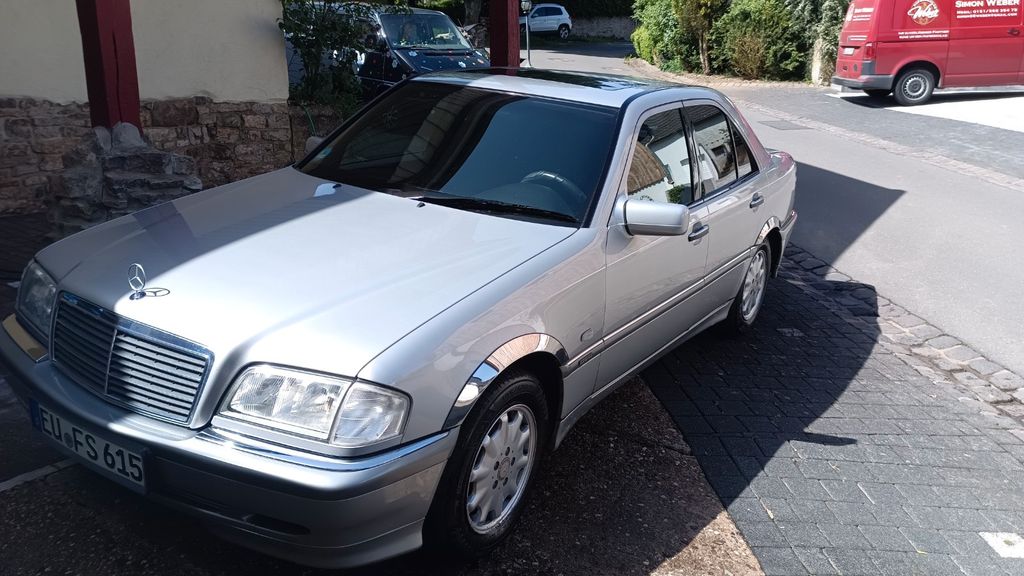 Mercedes-Benz C 200 129.000 km 4.500 &euro; Nettersheim Tondorf 53947