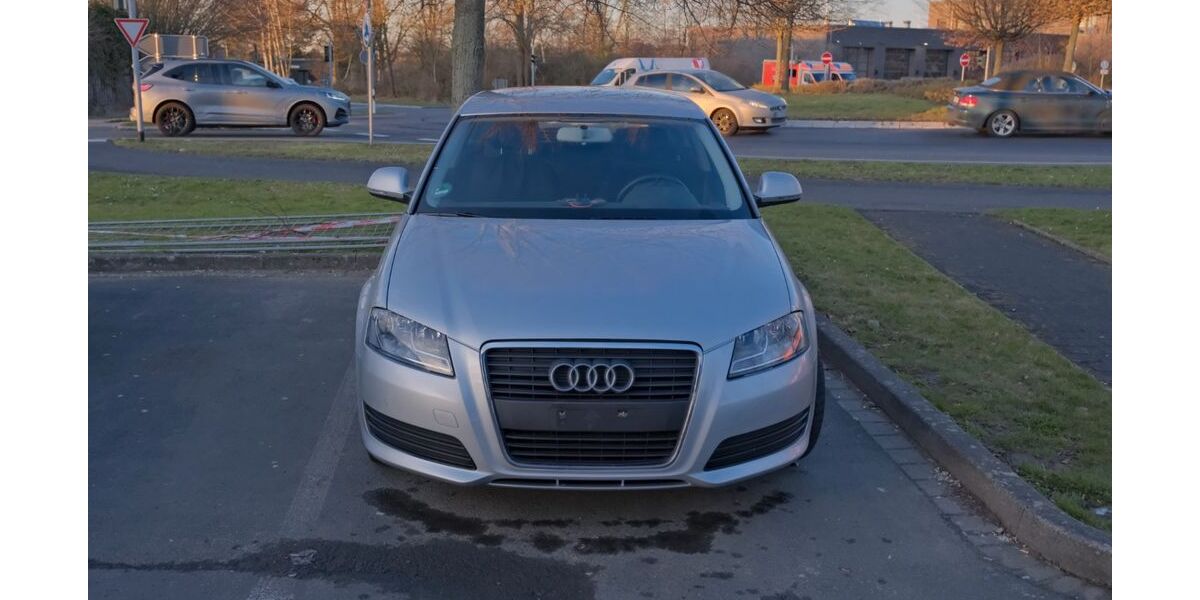 Audi A3 95.000 km 8.400 &euro; Königswinter 53639