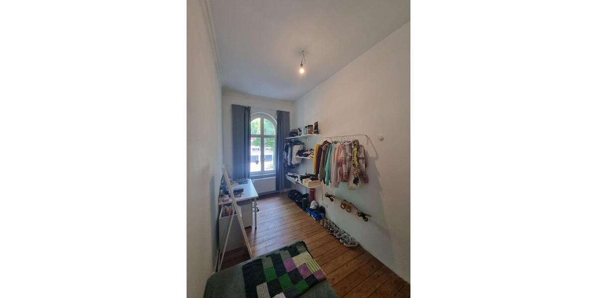 Etagenwohnung Bonn - 15 Zimmer, 120 m&sup2;, 480&euro; | Angebot:25883339