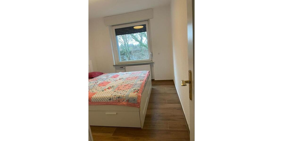 Etagenwohnung Bonn Hardtberg - 4 Zimmer, 100 m&sup2;, 950&euro; | Angebot:25932372