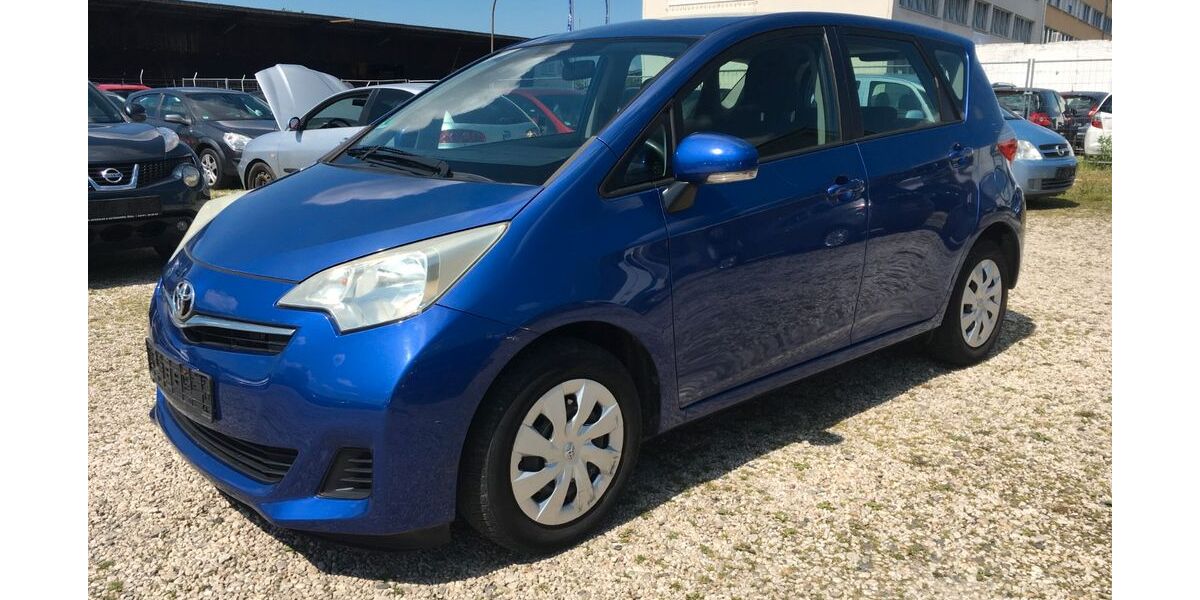 Toyota Verso-S 130.000 km 4.299 &euro; Bonn 53227