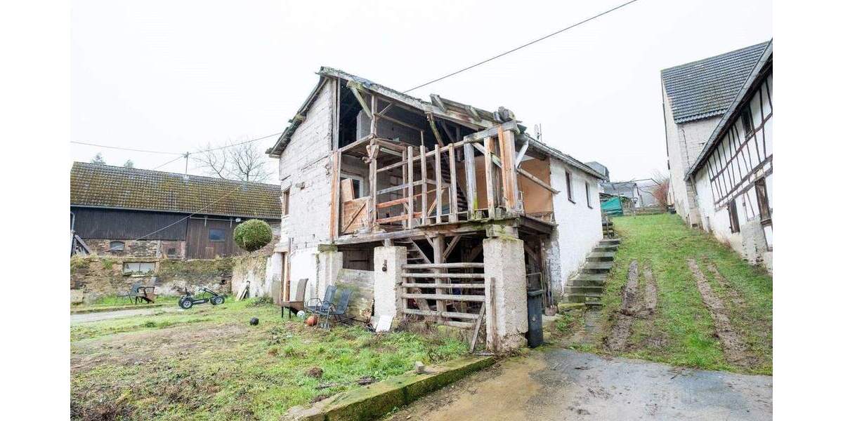 Mehrfamilienhaus, Wohnhaus Bad Neuenahr-Ahrweiler Ramersbach - 8 Zimmer, 200 m&sup2;, 199.000&euro; | Angebot:25677249