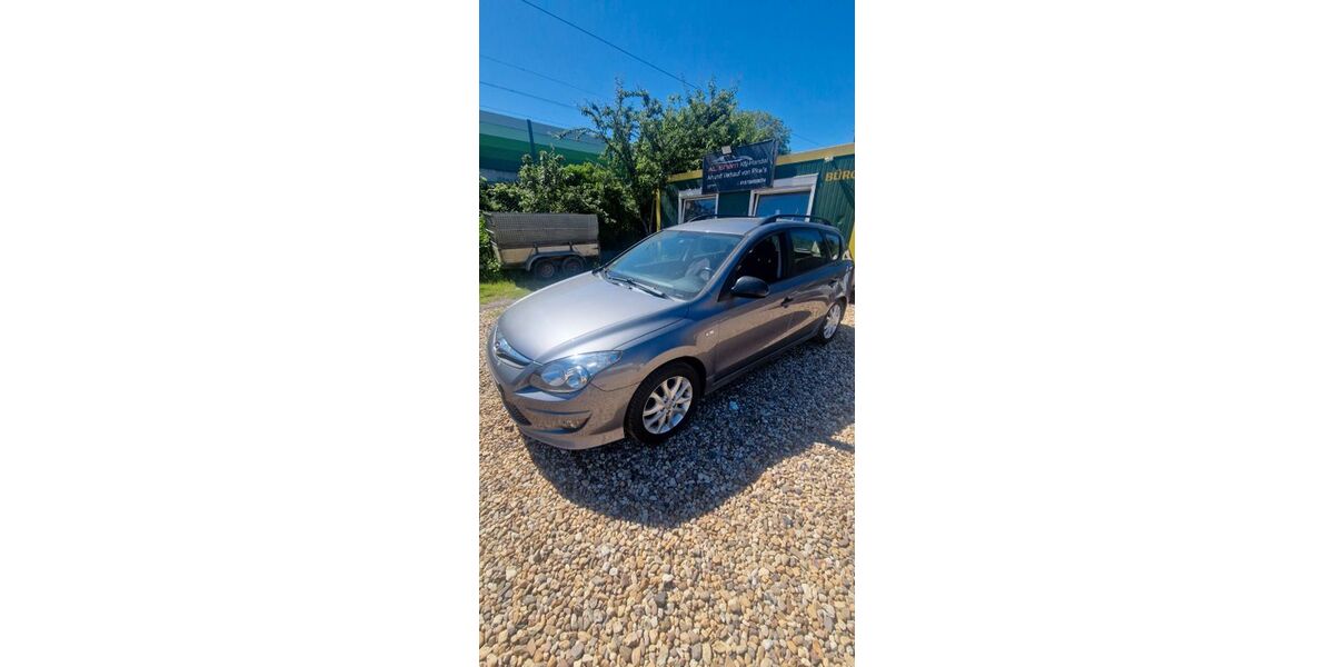 Hyundai i30 178.000 km 3.001 &euro; Düren 52349