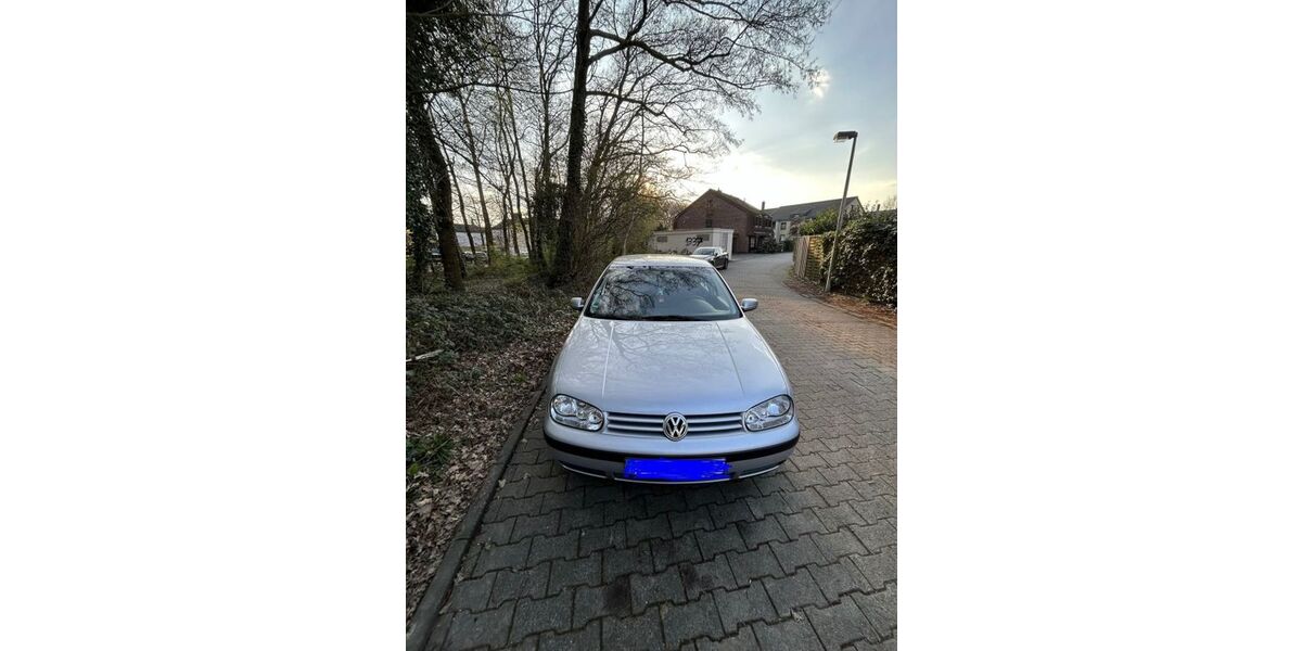 VW Golf 204.000 km 1.100 &euro; Königswinter 53639