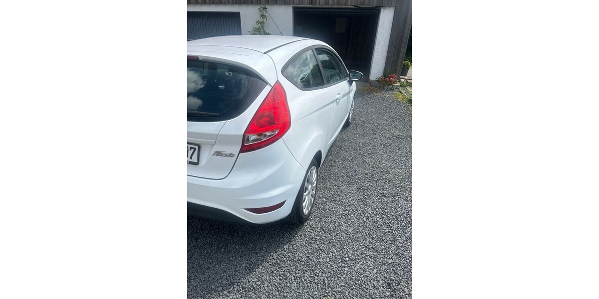 Ford Fiesta 142.800 km 5.300 &euro; Swisttal 53913