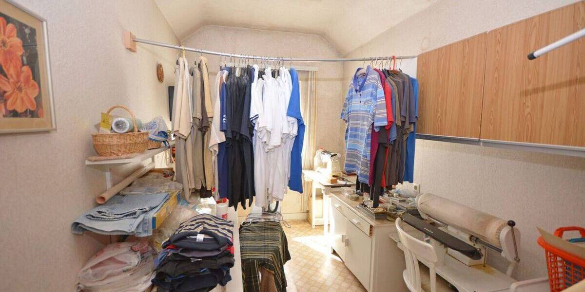 Einfamilienhaus Brühl - 8 Zimmer, 233 m&sup2;, 450.000&euro; | Angebot:26420449
