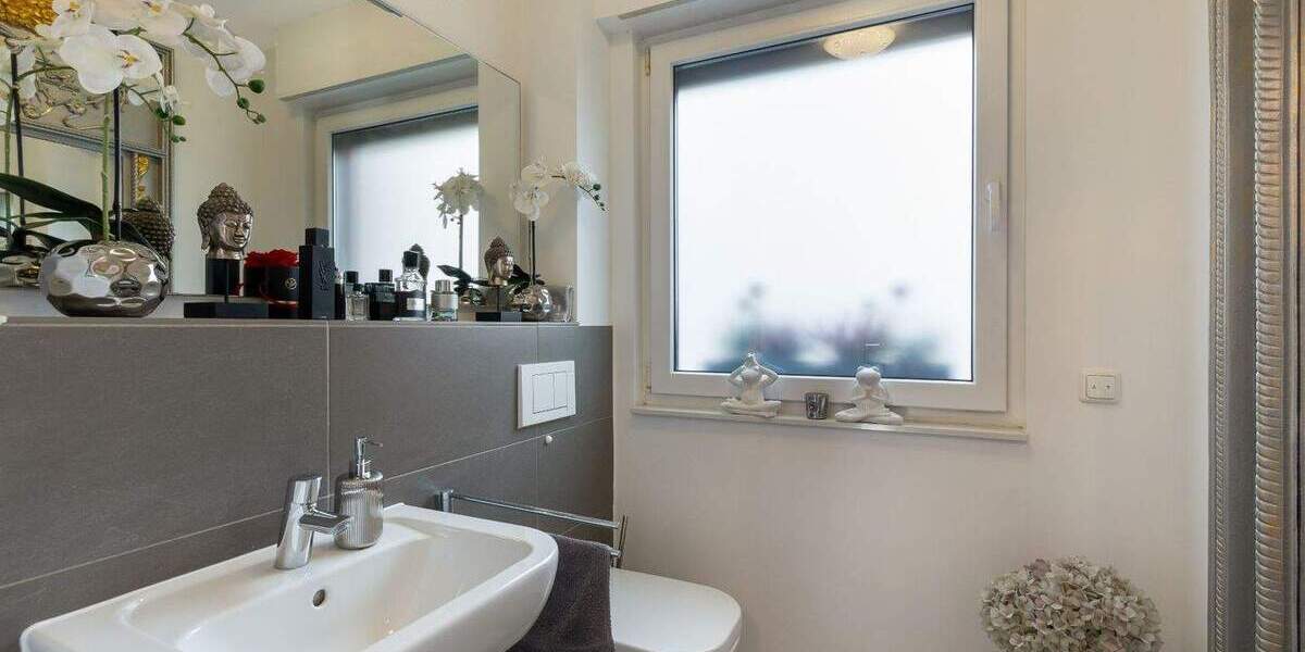 Etagenwohnung Erftstadt Lechenich - 3 Zimmer, 107 m&sup2;, 395.000&euro; | Angebot:25985343