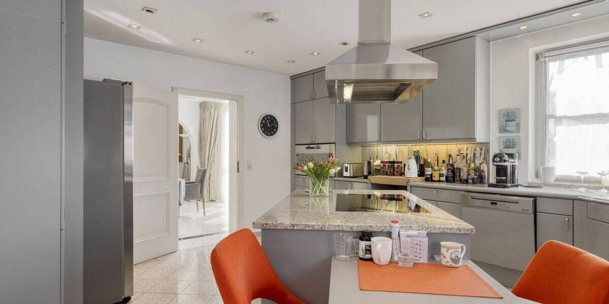 Einfamilienhaus Brühl - 7 Zimmer, 290 m&sup2;, 1.800.000&euro; | Angebot:26608920