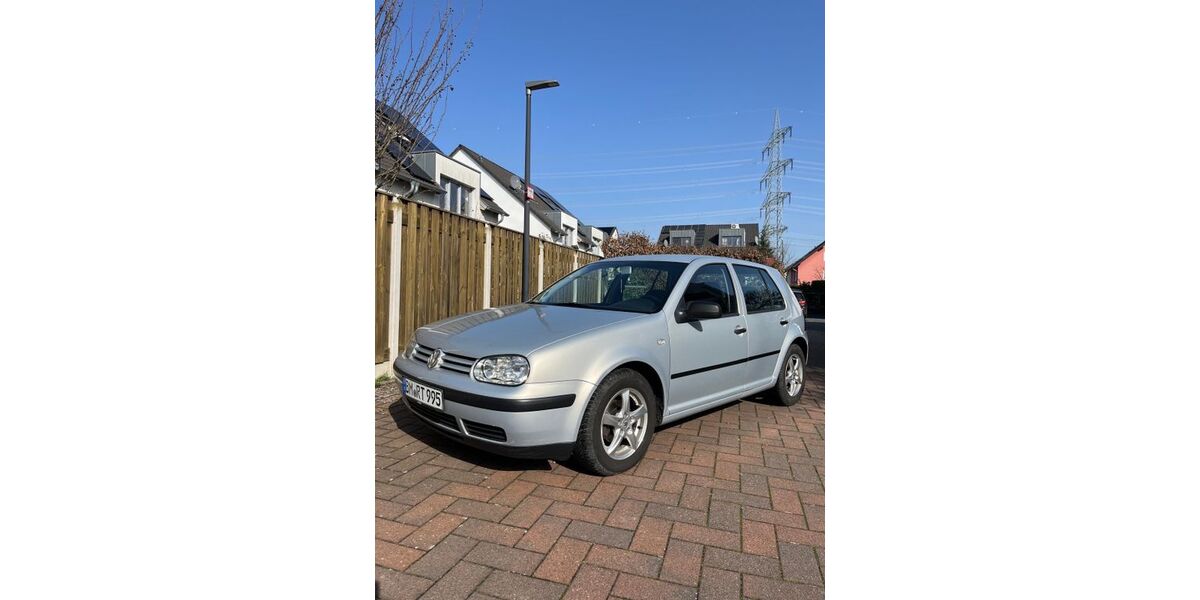 VW Golf 121.238 km 3.800 &euro; Hürth 50354