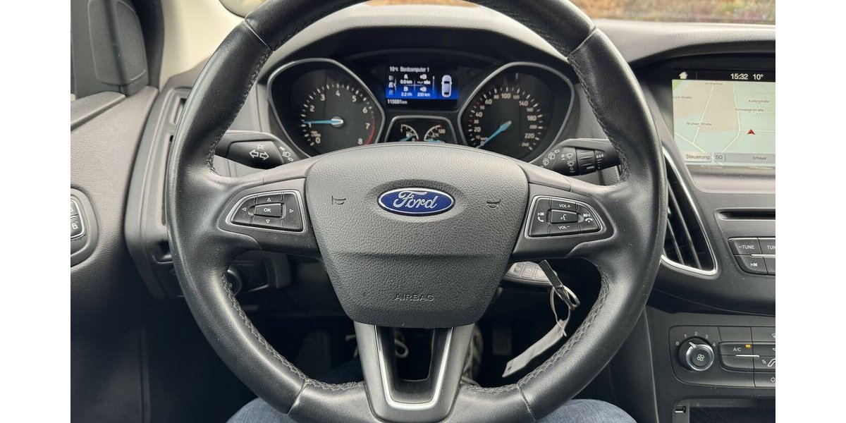 Ford Focus Klima Navi Zahnr.+Wa.-PumpeNeu SR+WR 1.Hd. 115.000 km 6.900 &euro; Erftstadt 50374