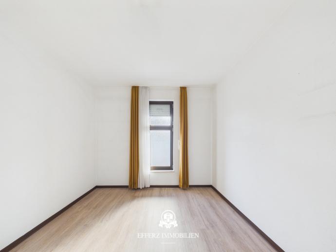 Etagenwohnung Erftstadt - 4 Zimmer, 153 m&sup2;, 1.600&euro; | Angebot:25500382