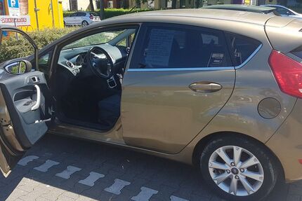 Ford Fiesta 207.000 km 2.999 &euro; Bonn 53119