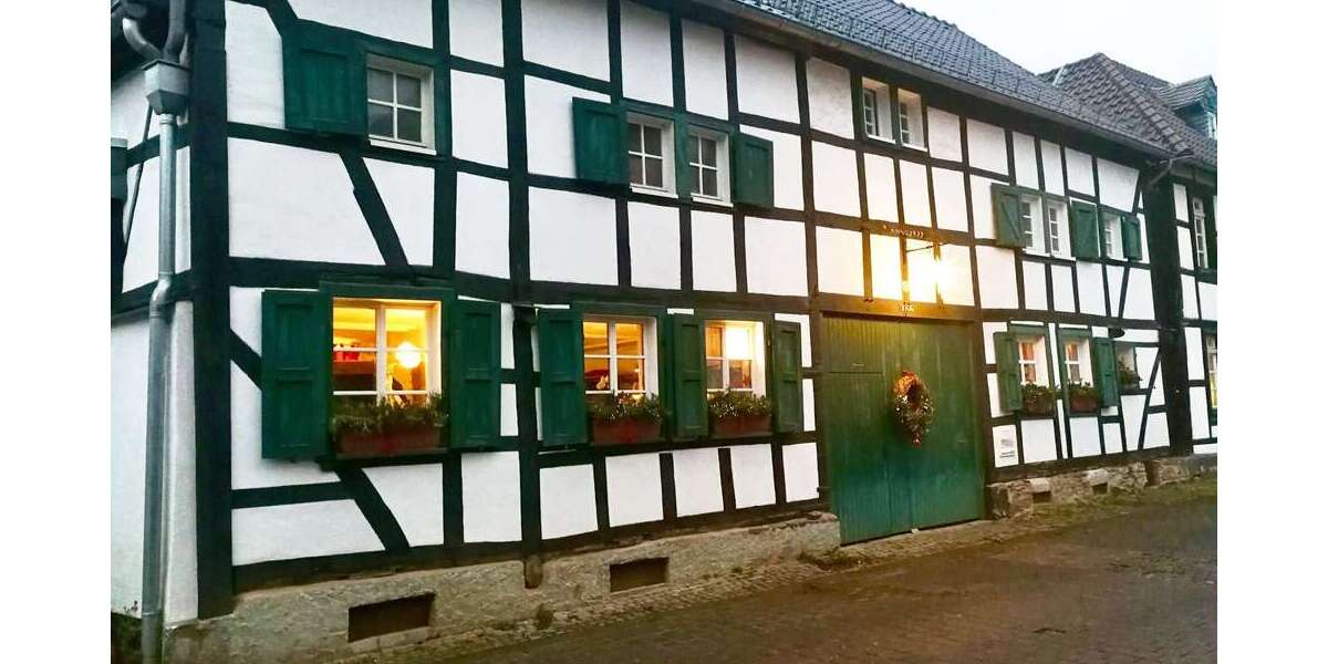 Einfamilienhaus Schleiden - 8 Zimmer, 208 m&sup2;, 595.000&euro; | Angebot:25798273