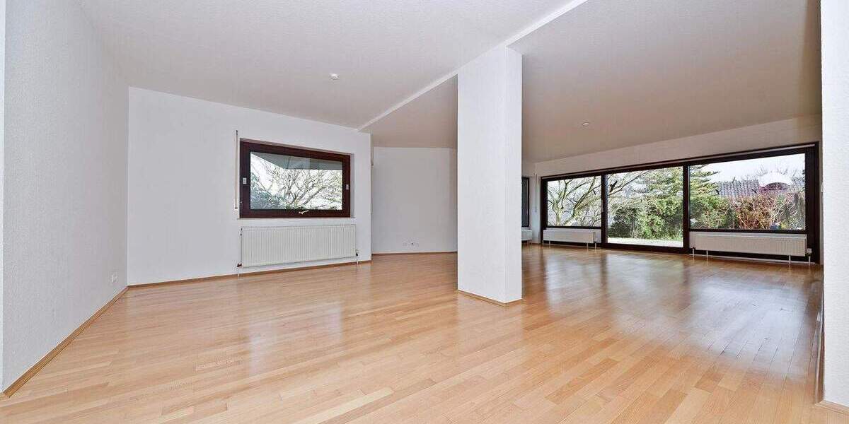 Bungalow Bonn Lannesdorf - 3 Zimmer, 151 m&sup2;, 2.195&euro; | Angebot:25729390