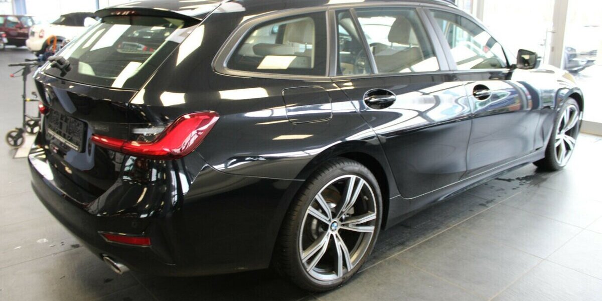 BMW 330i xDrive Touring Aut. Advantage 68.255 km 26.980 &euro; Euskirchen 53881