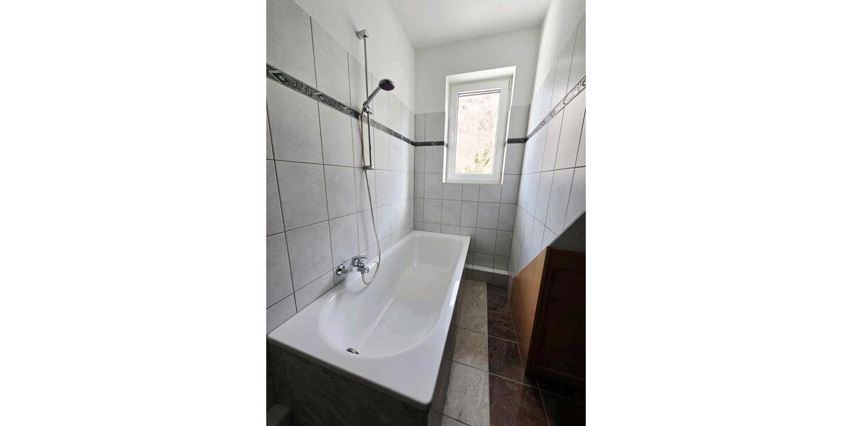 Dachgeschoßwohnung Bad Münstereifel - 2 Zimmer, 81 m&sup2;, 950&euro; | Angebot:24832786