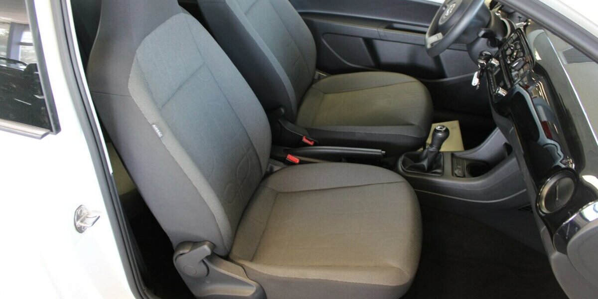 VW up! move up! 98.800 km 6.480 &euro; Euskirchen 53881