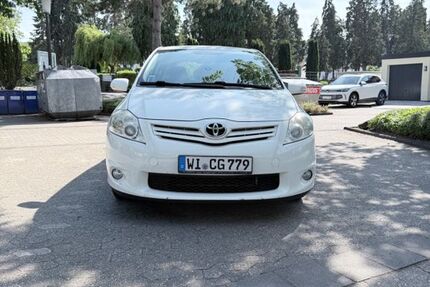 Toyota Auris 150.000 km 6.800 &euro; Bad Neuenahr-Ahrweiler 53474