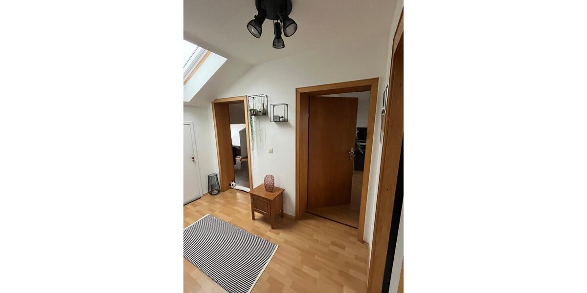 Dachgeschoßwohnung Mechernich - 2 Zimmer, 65 m&sup2;, 420&euro; | Angebot:25824125
