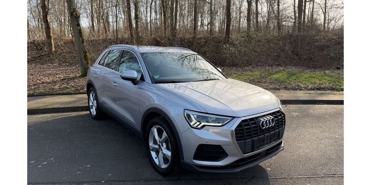 Audi Q3 123.500 km 21.999 &euro; Bonn 53127