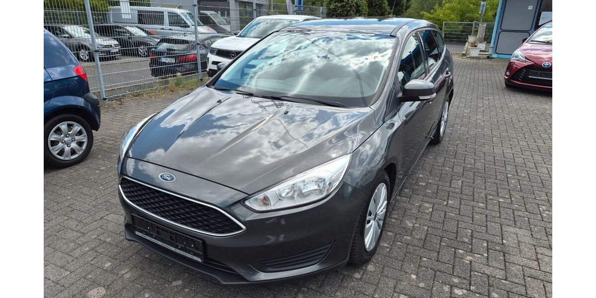 Ford Focus 210.000 km 2.750 &euro; Wesseling 50389