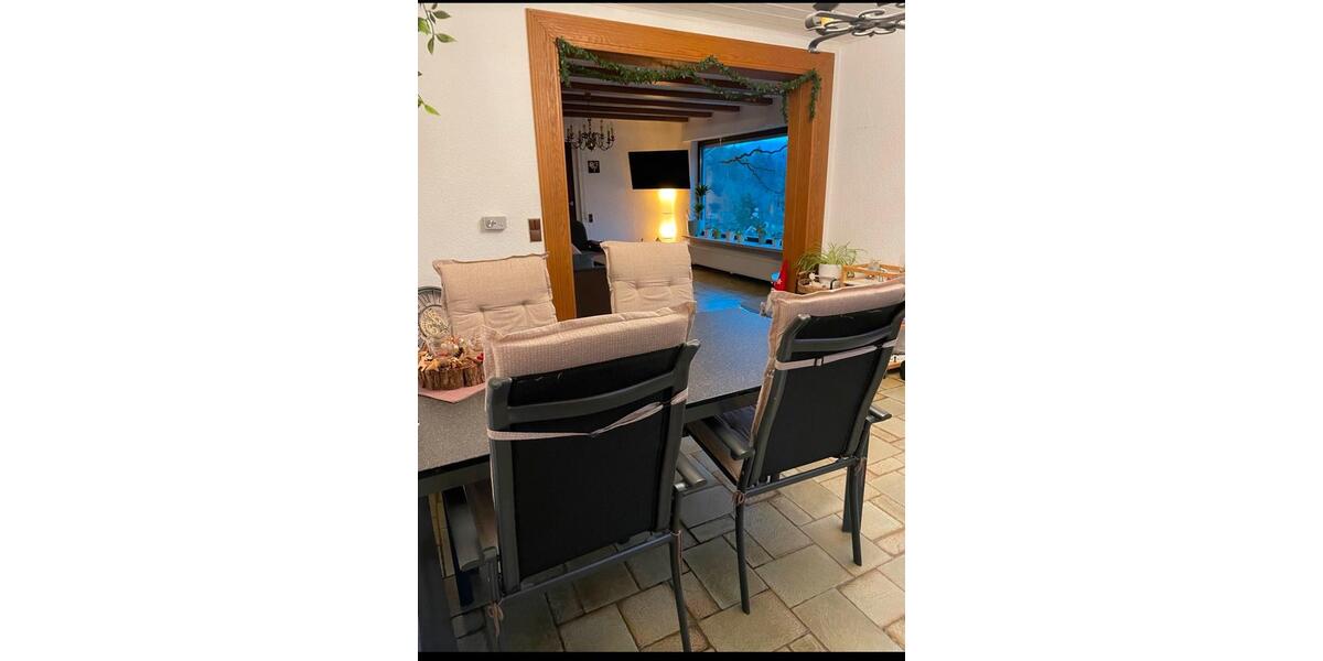 Etagenwohnung Antweiler - 3 Zimmer, 95 m&sup2;, 1.100&euro; | Angebot:25793729