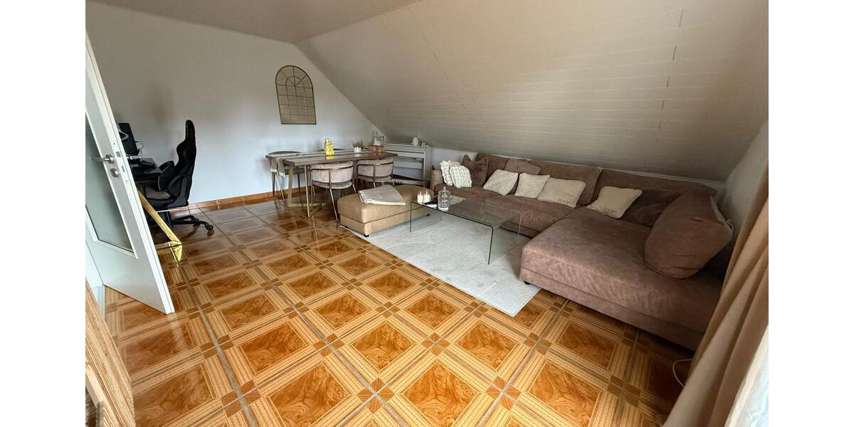 Dachgeschoßwohnung Euskirchen Dom-Esch - 2.5 Zimmer, 65 m&sup2;, 950&euro; | Angebot:24983728