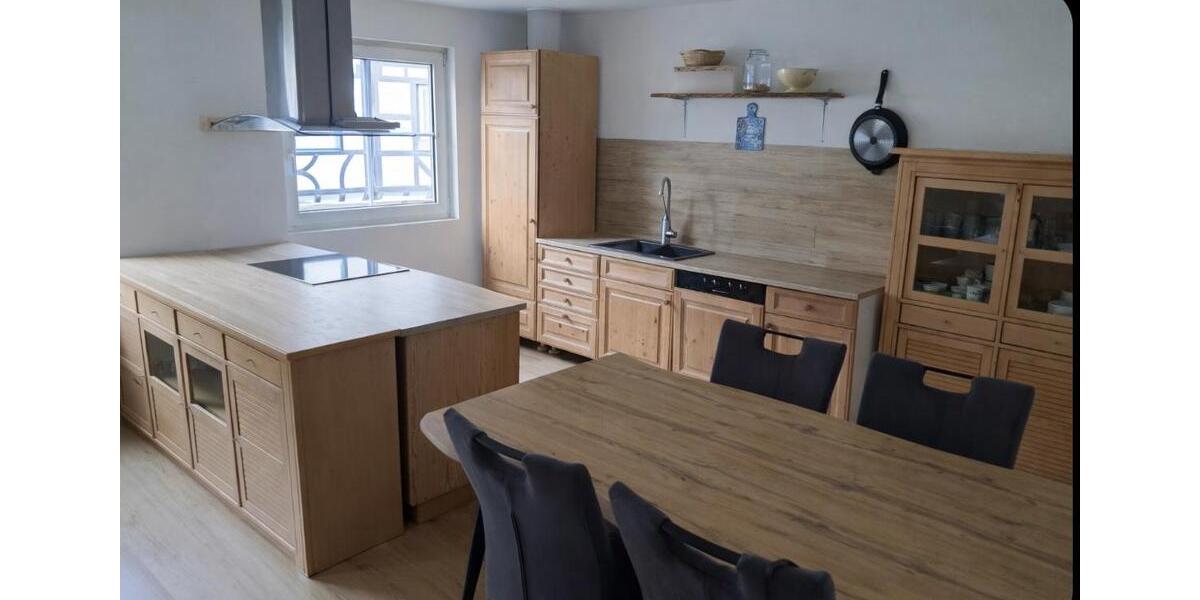 Etagenwohnung Heimbach - 6 Zimmer, 137 m&sup2;, 1.150&euro; | Angebot:25842750