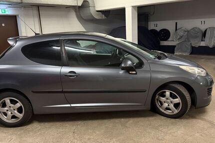 Peugeot 207 123.000 km 2.700 &euro; Bornheim 53332