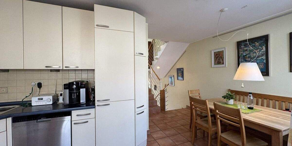 Einfamilienhaus Bonn Beuel - 8 Zimmer, 243 m&sup2;, 948.000&euro; | Angebot:25877346