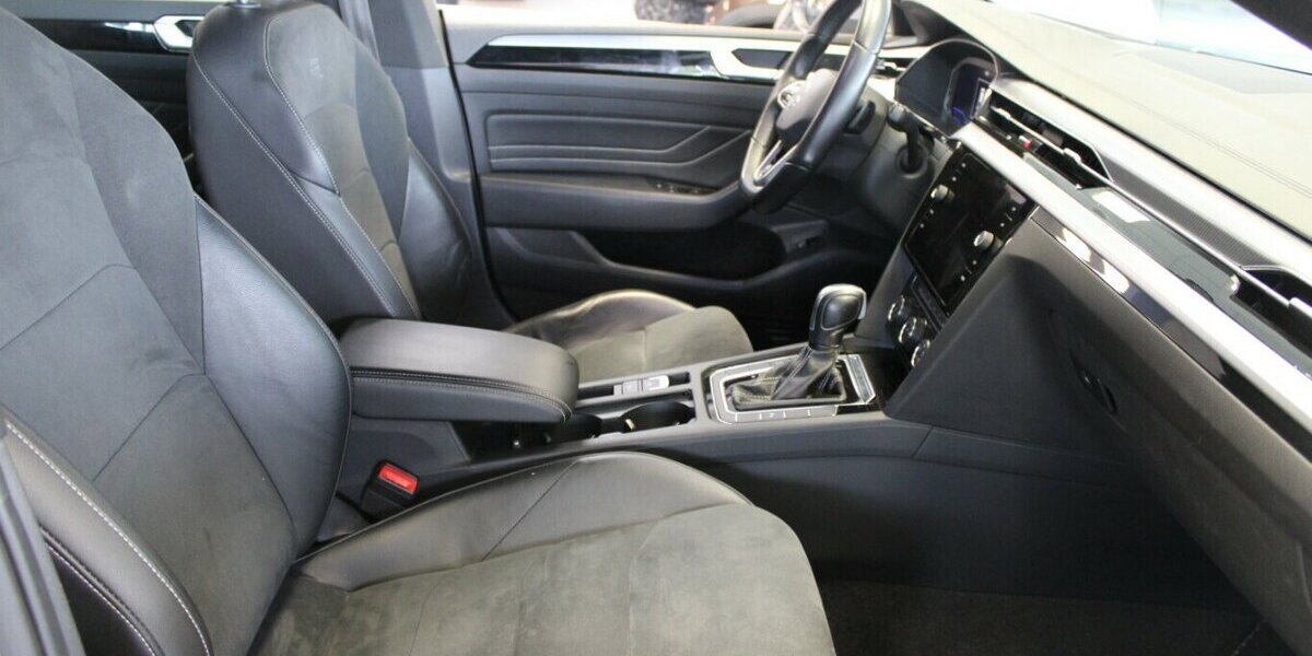 VW Arteon 2.0 TSI OPF DSG R Line 106.743 km 23.980 &euro; Euskirchen 53881