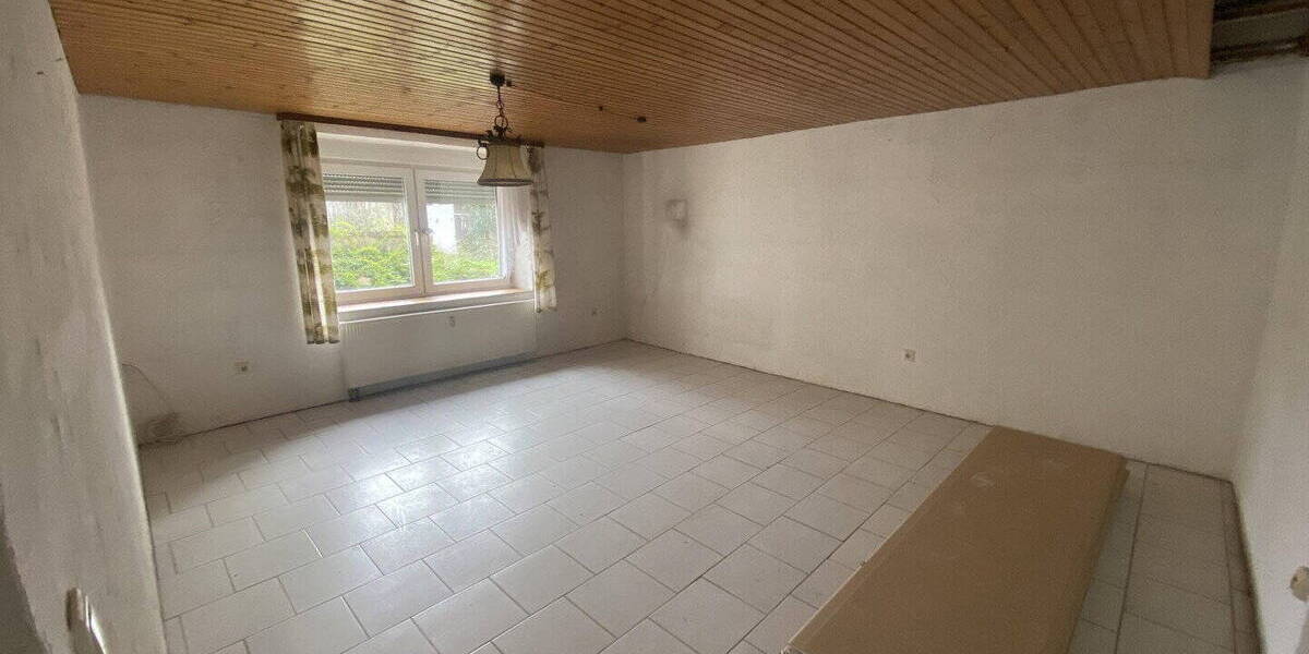 Mehrfamilienhaus, Wohnhaus Blankenheim Blankenheimerdorf - 1 Zimmer, 221 m&sup2;, 139.000&euro; | Angebot:25938506