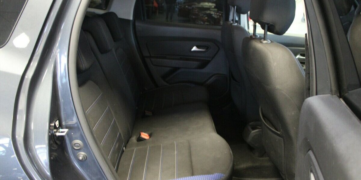 Dacia Duster TCe 150 2WD GPF Celebration 85.599 km 14.980 &euro; Euskirchen 53881