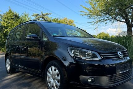 VW Touran 124.000 km 9.790 &euro; Hürth 50354