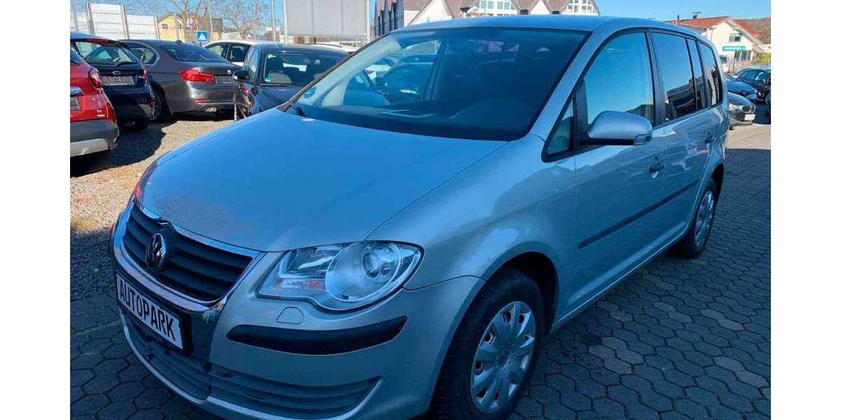 VW Touran 111.717 km 7.799 &euro; Mechernich Kommern 53894