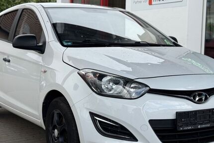 Hyundai i20 211.000 km 2.499 &euro; Euskirchen 53879