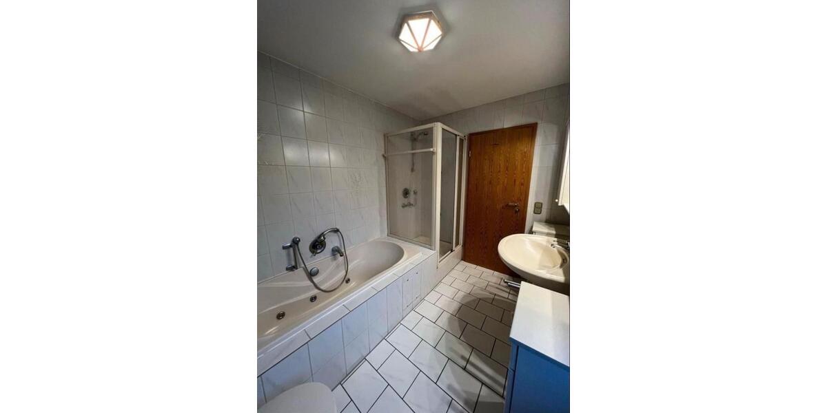 Einfamilienhaus Schleiden - 4 Zimmer, 12 m&sup2;, 1.290&euro; | Angebot:25830713