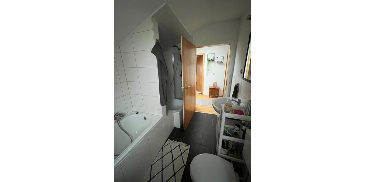 Dachgeschoßwohnung Mechernich - 2 Zimmer, 65 m&sup2;, 420&euro; | Angebot:25824125