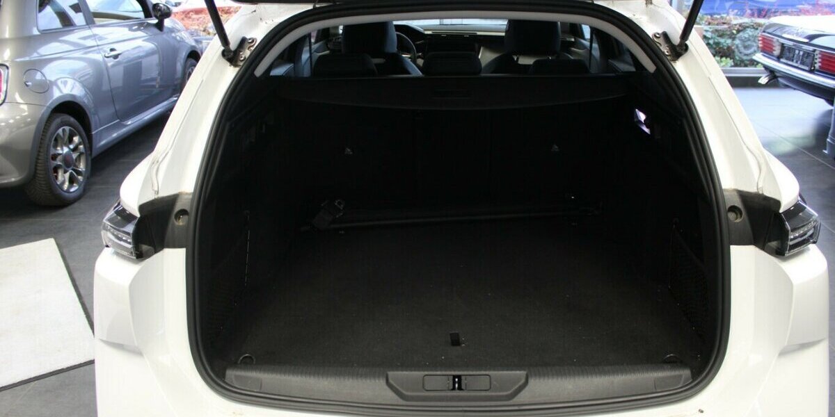 Peugeot 308 SW Hybrid 180 e-EAT8 Allure 87.708 km 18.980 &euro; Euskirchen 53881