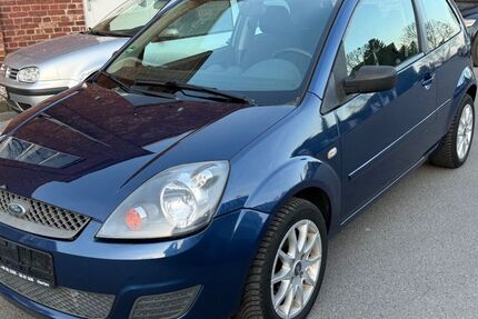 Ford Fiesta 84.000 km 2.999 &euro; Düren 52349