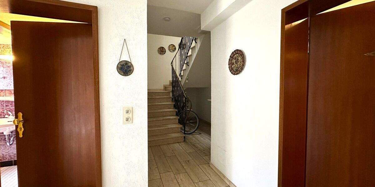 Mehrfamilienhaus, Wohnhaus Königswinter - 1 Zimmer, 356 m&sup2;, 899.000&euro; | Angebot:25697247