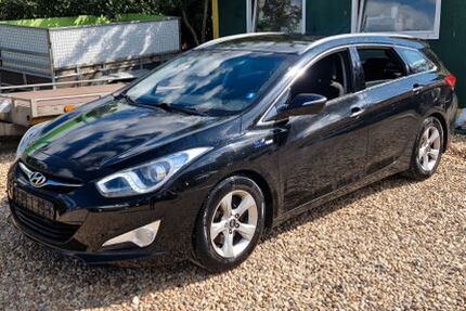 Hyundai i40 195.000 km 4.900 &euro; Düren 52349