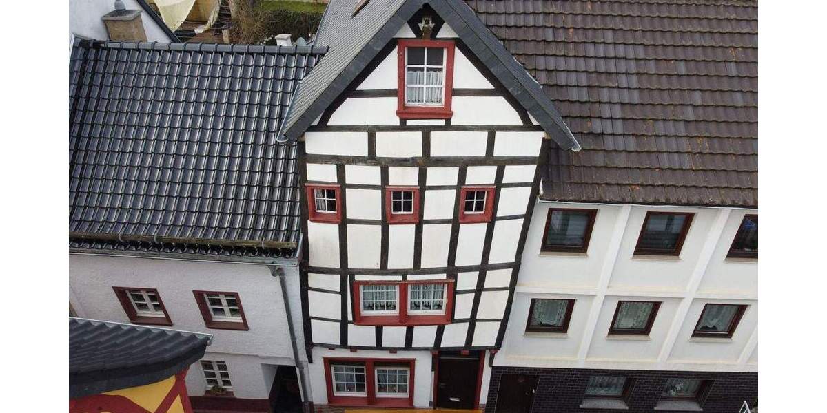 Einfamilienhaus Bad Münstereifel - 5 Zimmer, 114 m&sup2;, 175.000&euro; | Angebot:25736336