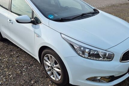 Kia ceed / Ceed 169.000 km 6.800 &euro; Niederkassel 53859