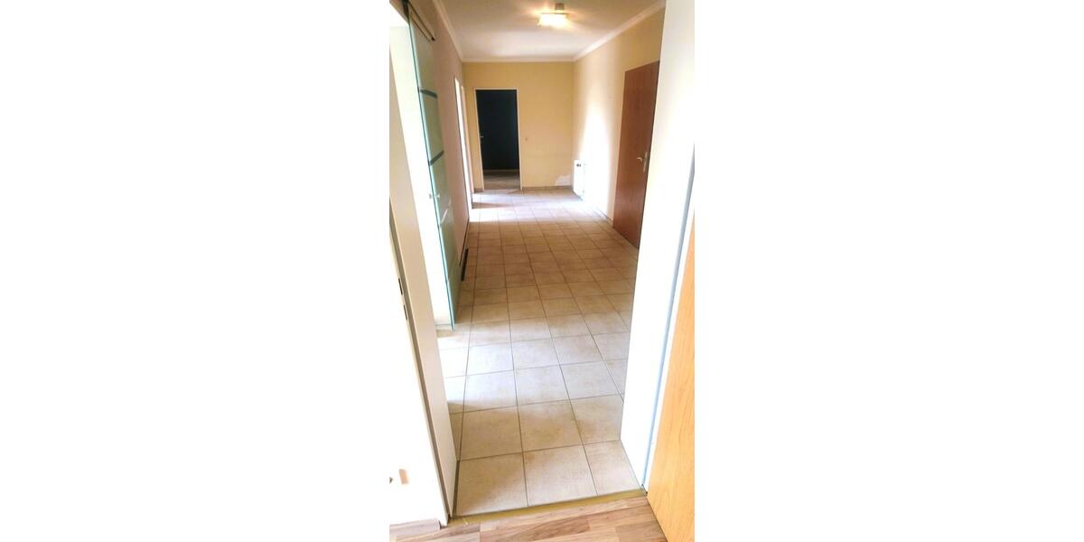 Etagenwohnung Zülpich - 4 Zimmer, 93 m&sup2;, 780&euro; | Angebot:25947637