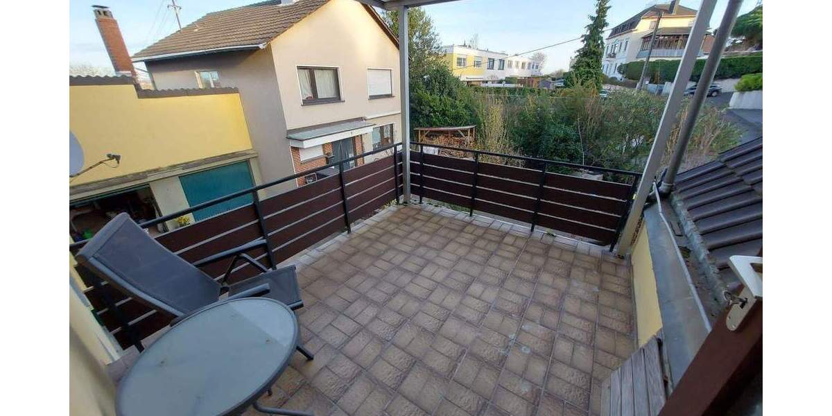 Doppelhaushälfte Bornheim - 7 Zimmer, 162 m&sup2;, 328.000&euro; | Angebot:26686407